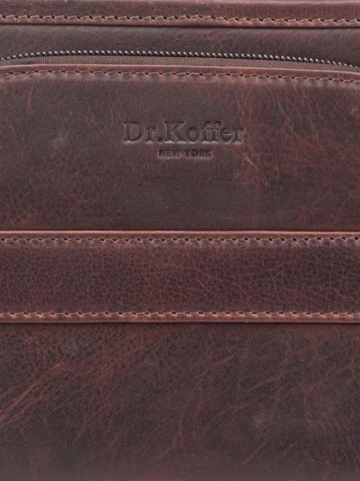 b402928-109-09 сумка-визитка из кожи спереди