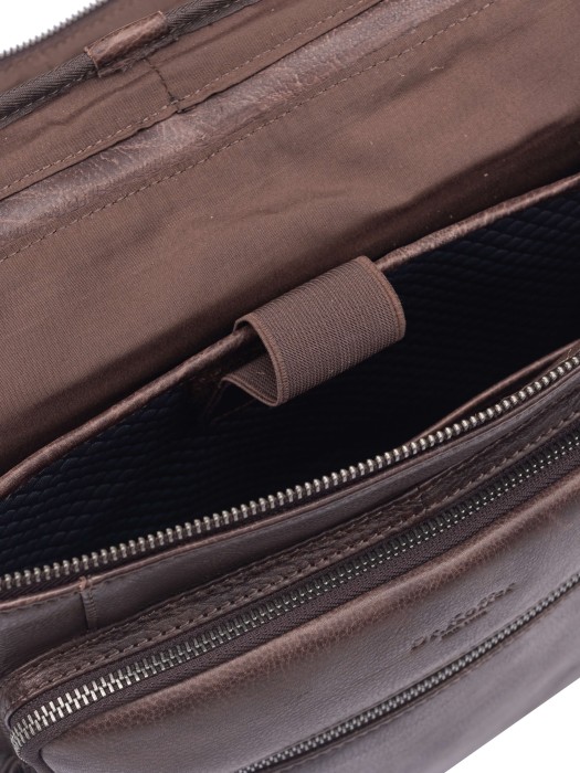 b402932-244-09 рюкзак из америки вид сбоку