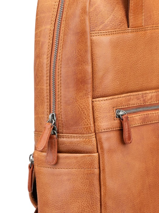 b402934-244-05 рюкзак из америки вид сбоку