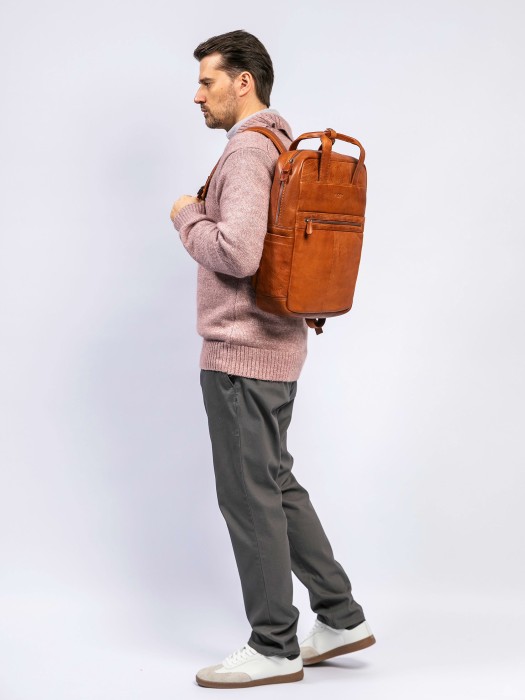 b402934-244-05 рюкзак для взрослого возраста с изнаночной стороны