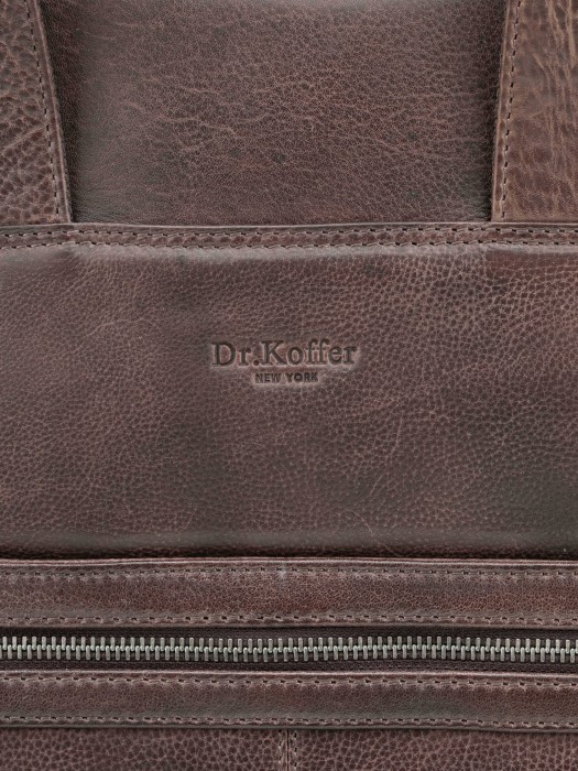 Товар коричневого цвета с внутренней стороны