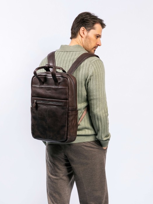 b402934-244-09 рюкзак для взрослого возраста с изнаночной стороны