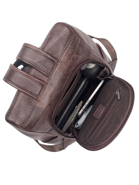 b402935-244-09_04 рюкзак по цене 32900 руб вид справа