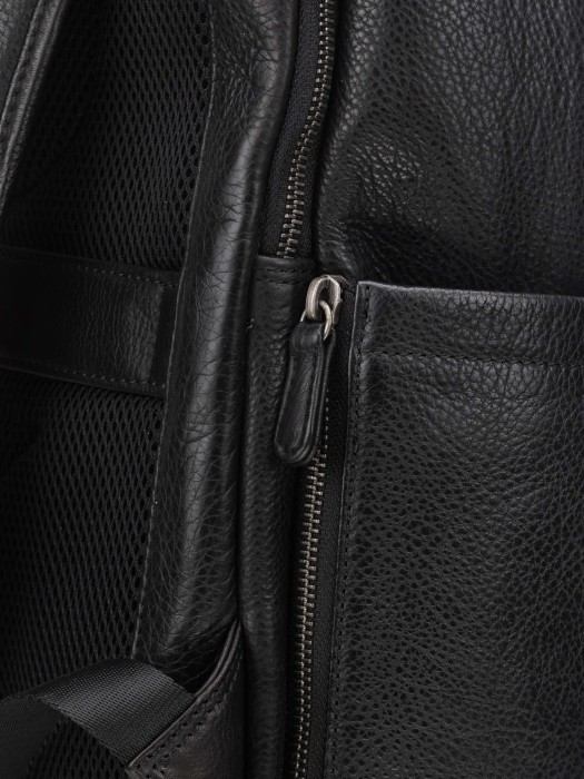 b402939-244-04 рюкзак из америки вид сбоку