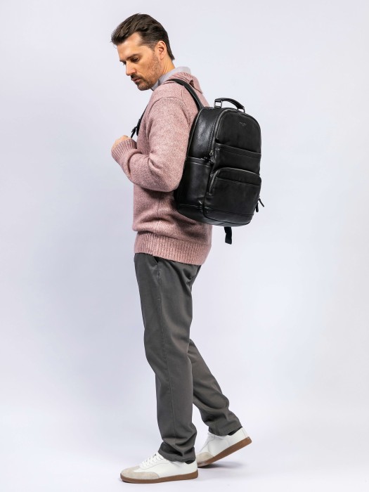 b402939-244-04 рюкзак для взрослого возраста с изнаночной стороны