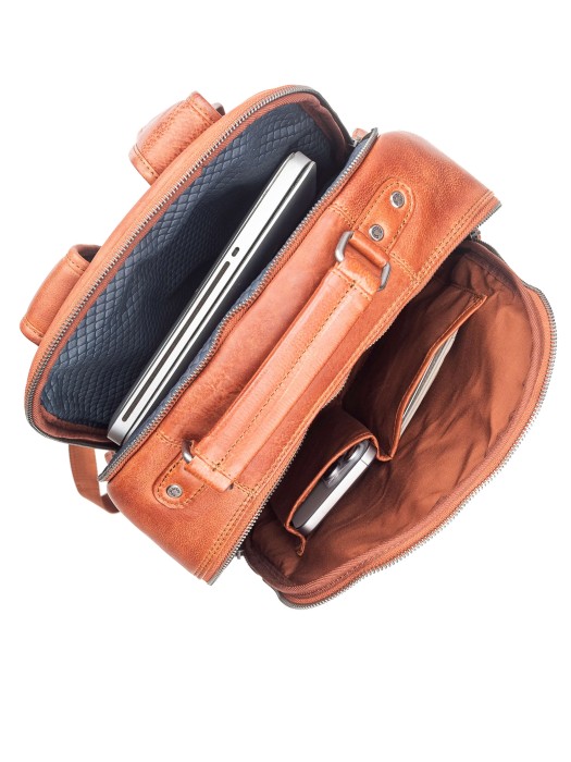 b402939-244-05 рюкзак из америки вид сбоку