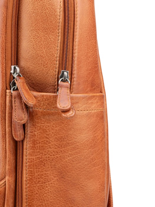 b402940-244-05 рюкзак из америки вид сбоку