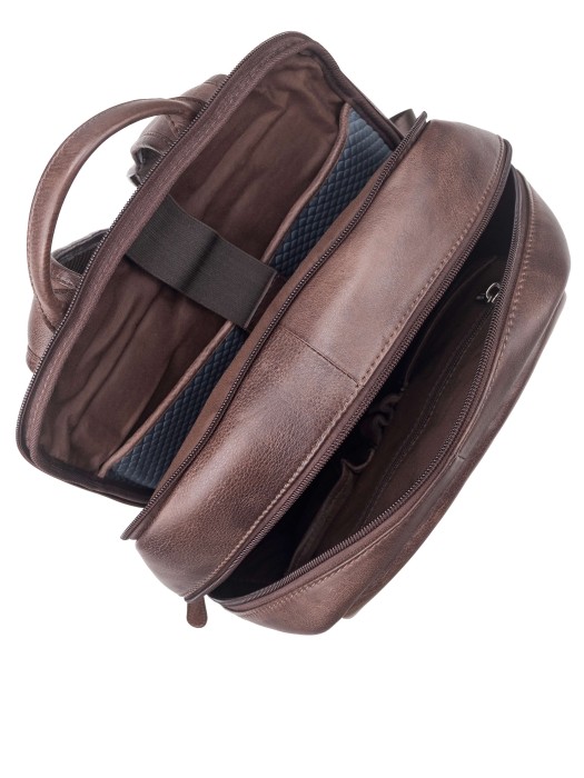 b402940-244-09 рюкзак по цене 41000 руб вид справа