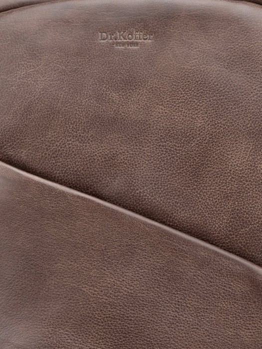 b402940-244-09 рюкзак из кожи спереди