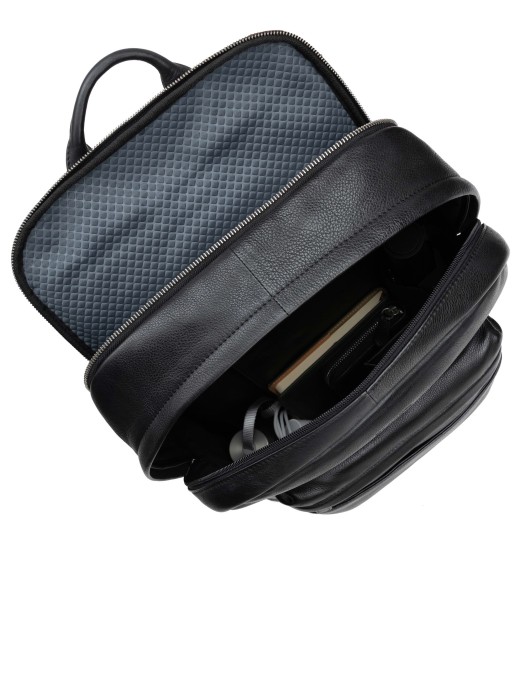 b402942-244-04 рюкзак по цене 43200 руб вид справа