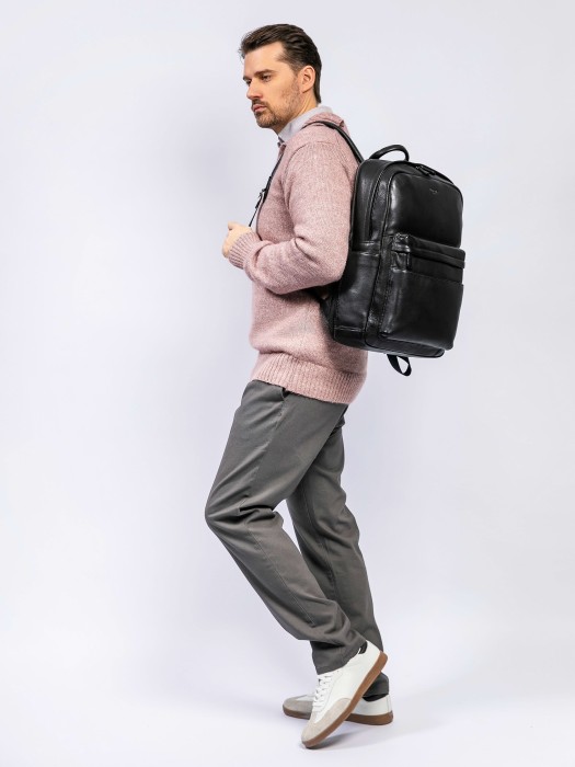 b402942-244-04 рюкзак для взрослого возраста с изнаночной стороны