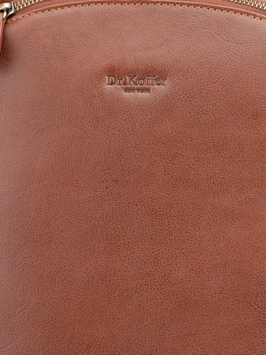 Товар коричневого цвета с внутренней стороны