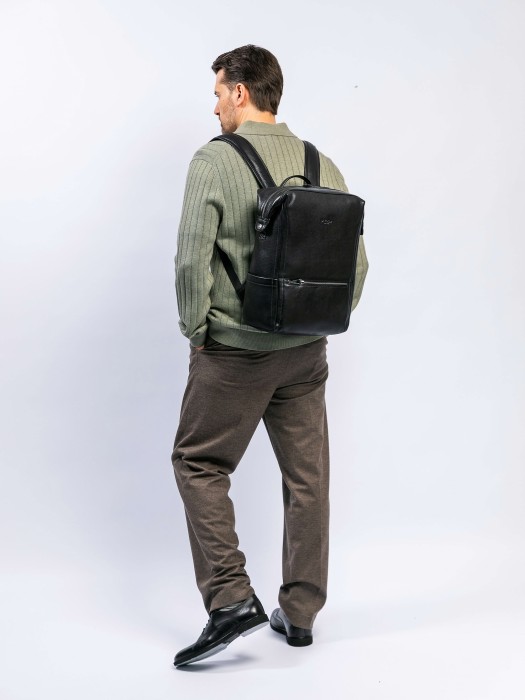 b402945-244-04 рюкзак для взрослого возраста с изнаночной стороны