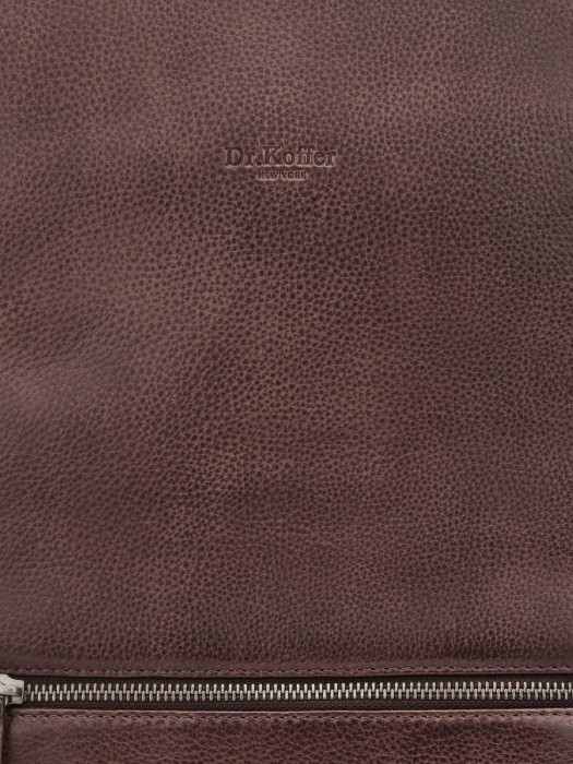 b402945-244-09 рюкзак из америки вид сбоку