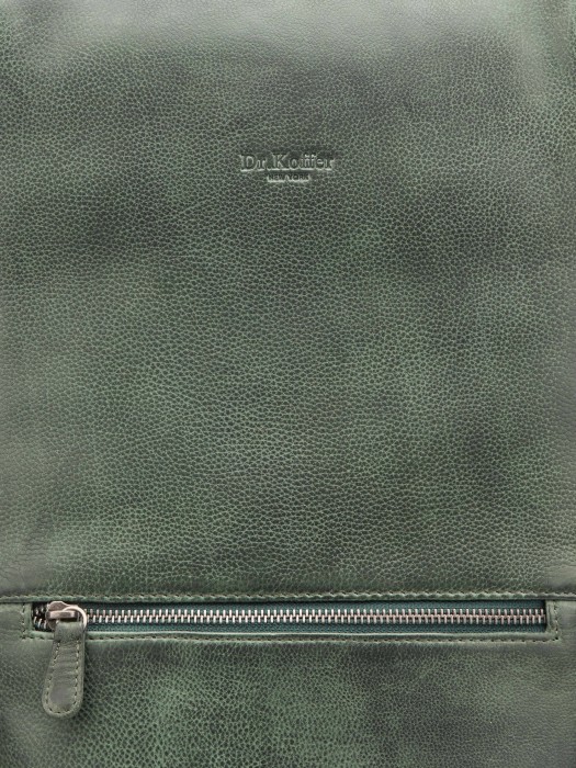 b402945-244-65 рюкзак из америки вид сбоку