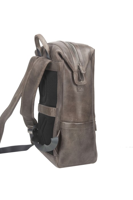 b402945-244-77 рюкзак по цене 41200 руб вид справа