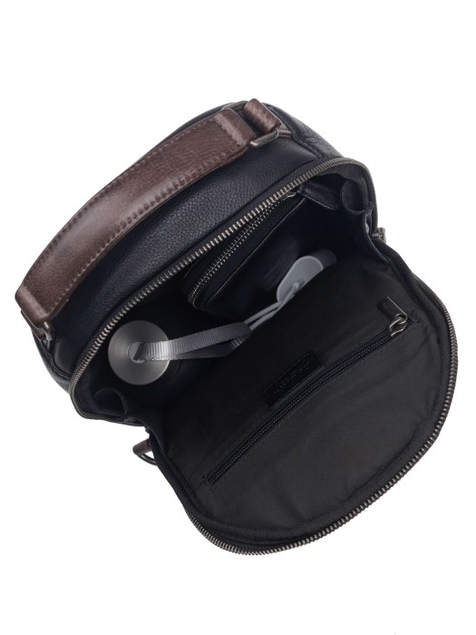 b402951-244-04_09 рюкзак из америки вид сбоку