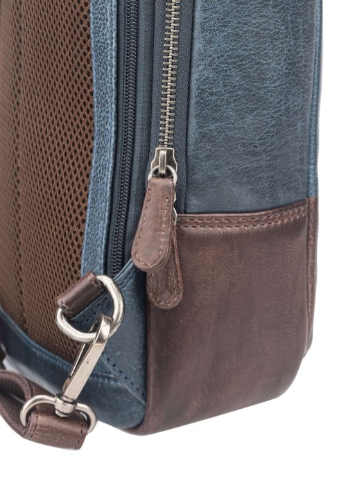 b402951-244-60_09 рюкзак из америки вид сбоку