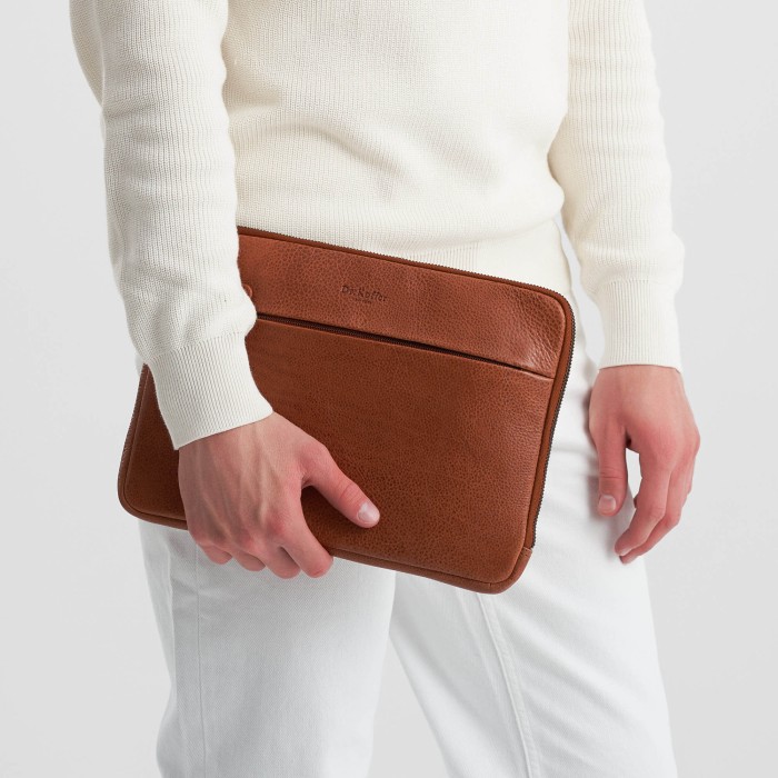 Товар с артикулом G231987-154-05 вид сзади