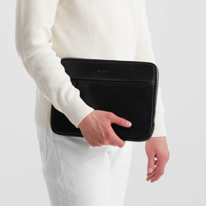 g231987-245-04 папка от бренда dr.koffer вид слева