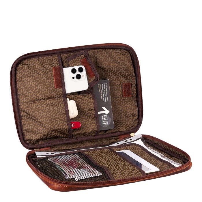 Товар коричневого цвета с внутренней стороны