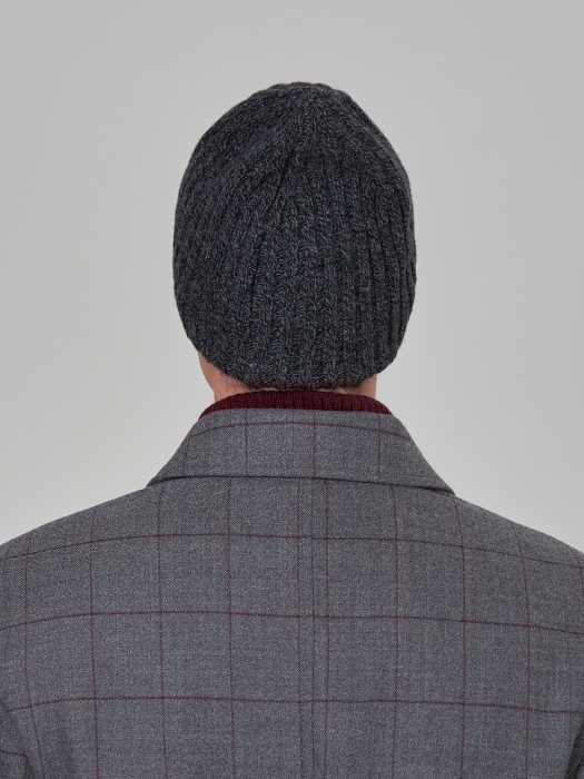 m-11340-82 шапка от бренда dr.koffer вид слева