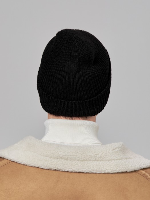 m-11490-04 шапка от бренда dr.koffer вид слева