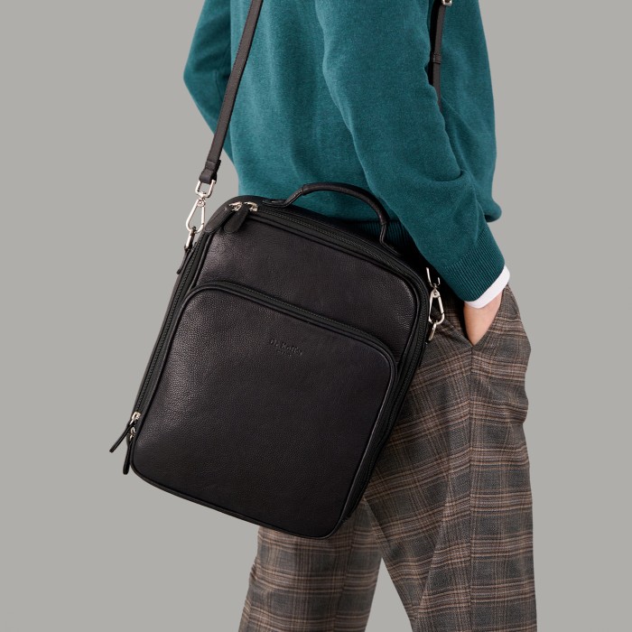 m303513-245-04 сумка для документов от бренда dr.koffer вид слева