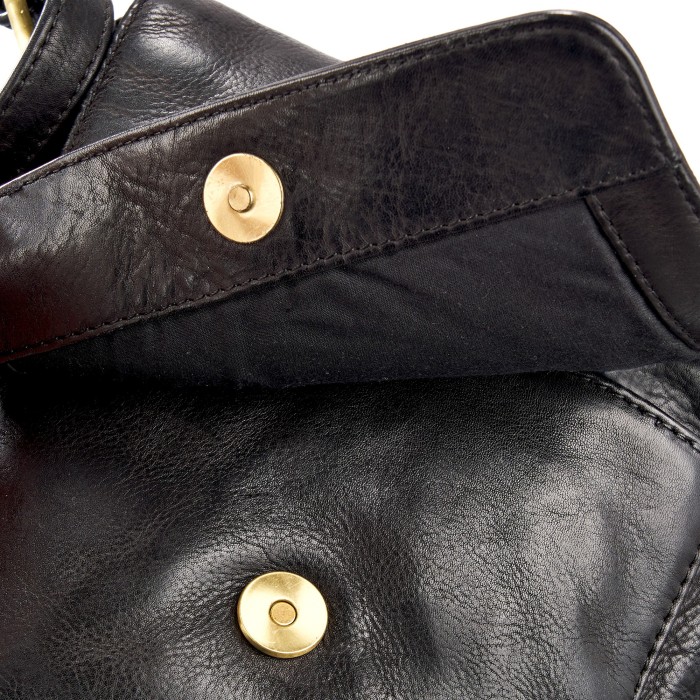 m402352-248-04 сумка через плечо от бренда dr.koffer вид слева