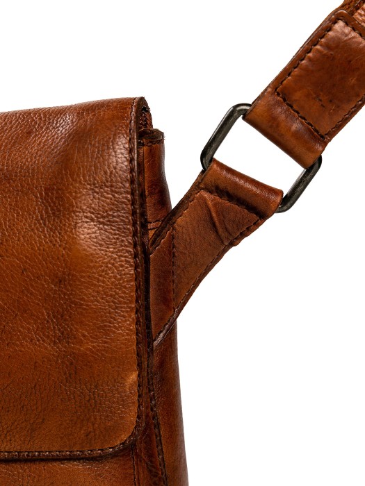 m402352-249-05 сумка через плечо универсального стиля с лицевой стороны