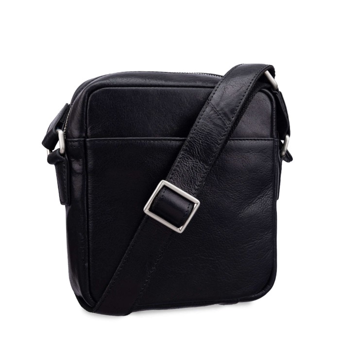 Товар черного цвета с внутренней стороны