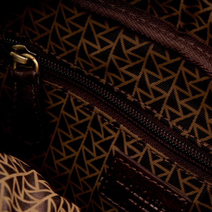 Товар с артикулом M402587-245-09 вид сзади