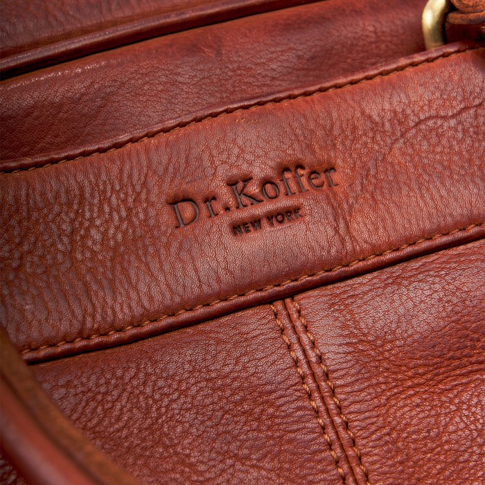 Товар коричневого цвета с внутренней стороны