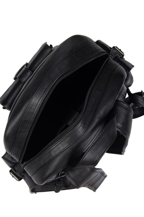 Товар черного цвета с внутренней стороны