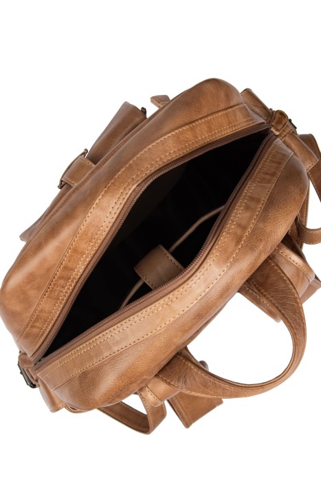 Товар зеленого цвета с внутренней стороны