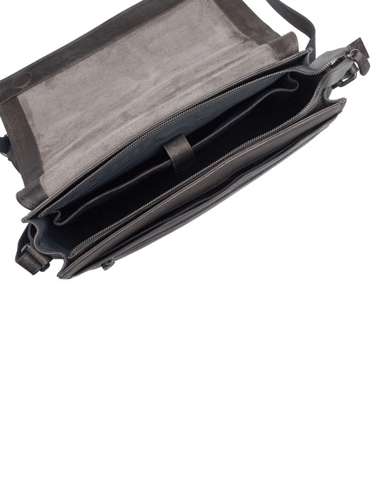 Товар серого цвета с внутренней стороны