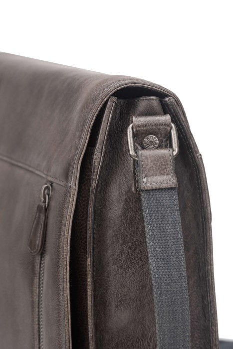 m402724-248-77 сумка через плечо из кожи спереди