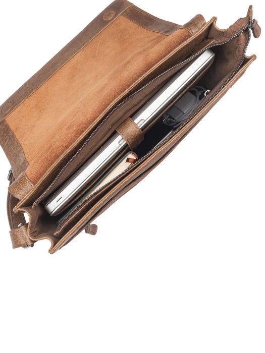 Товар коричневого цвета с внутренней стороны