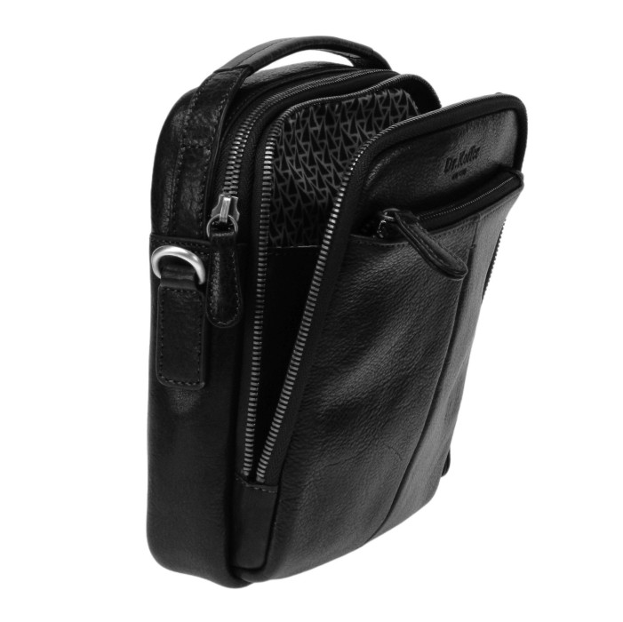 Товар черного цвета с внутренней стороны