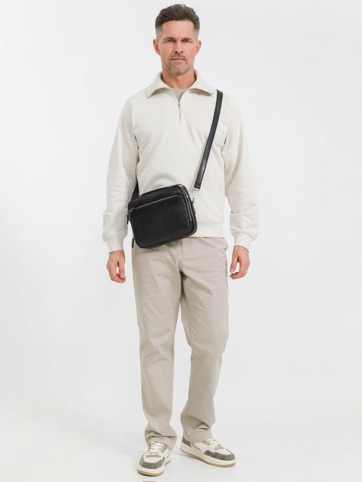 Товар с артикулом M402733-245-04 вид сзади