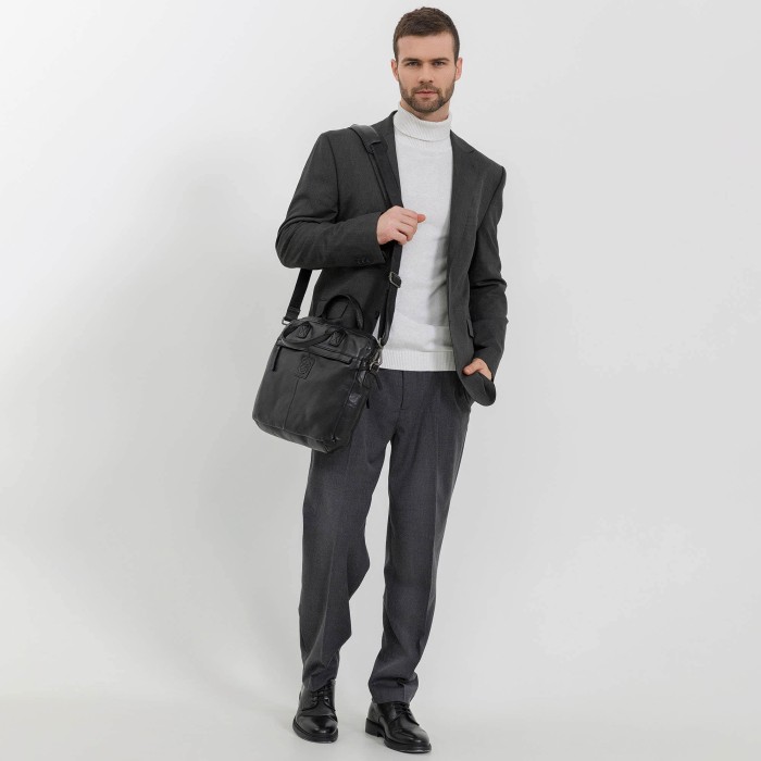 m402742-249-04 сумка для документов по цене 44900 руб вид справа