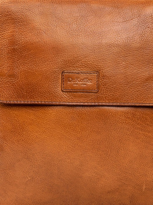 m402744-249-05 сумка через плечо универсального стиля с лицевой стороны