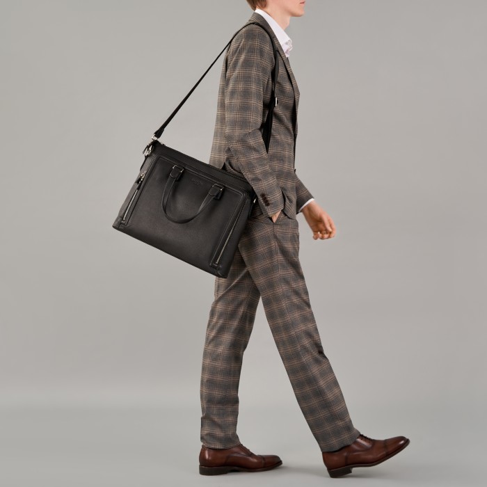 Товар с артикулом M402760-260-04 вид сзади