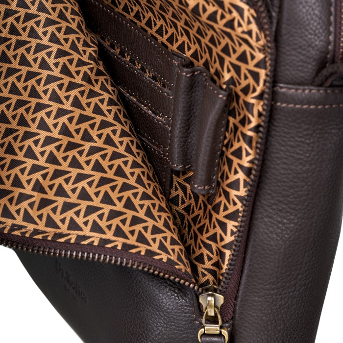 m402763-260-09 сумка через плечо по цене 21200 руб вид справа