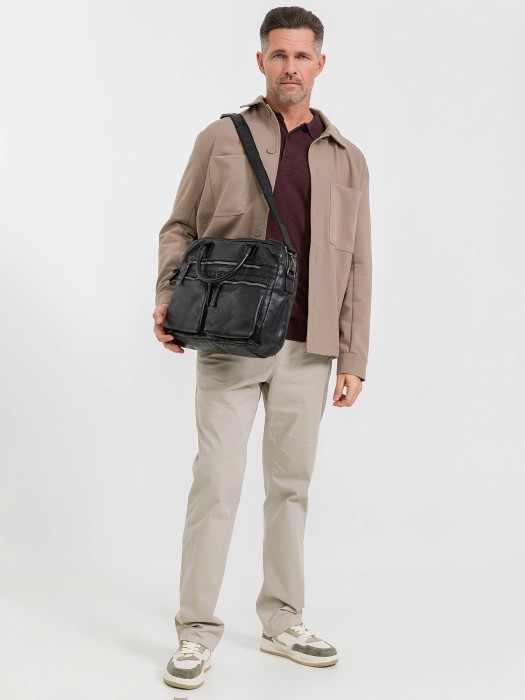 m402801-249-04 сумка для документов от бренда dr.koffer вид слева