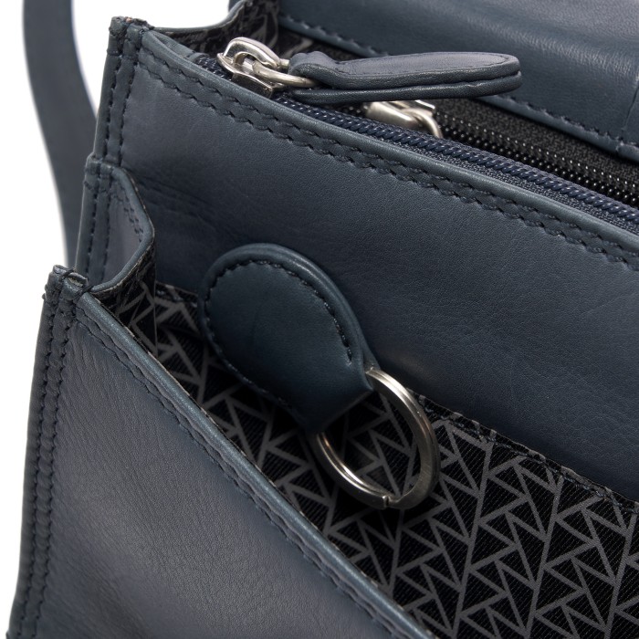 m402803-247-60 сумка через плечо от бренда dr.koffer вид слева