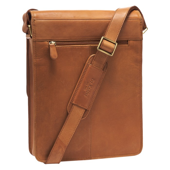 Товар коричневого цвета с внутренней стороны