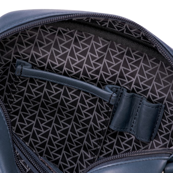 m402805-247-60 сумка через плечо от бренда dr.koffer вид слева