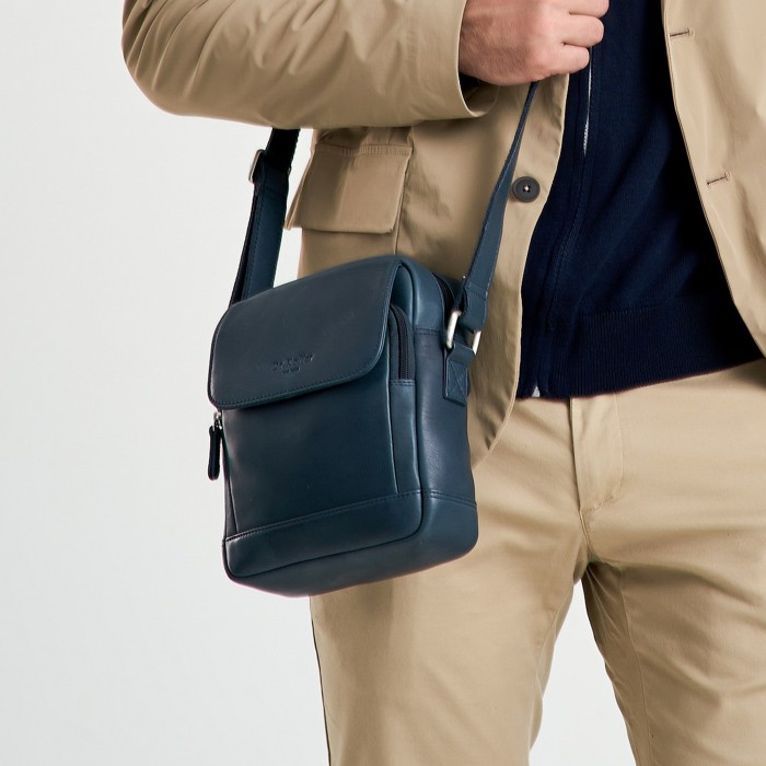 m402805-247-60 сумка через плечо по цене 19500 руб вид справа