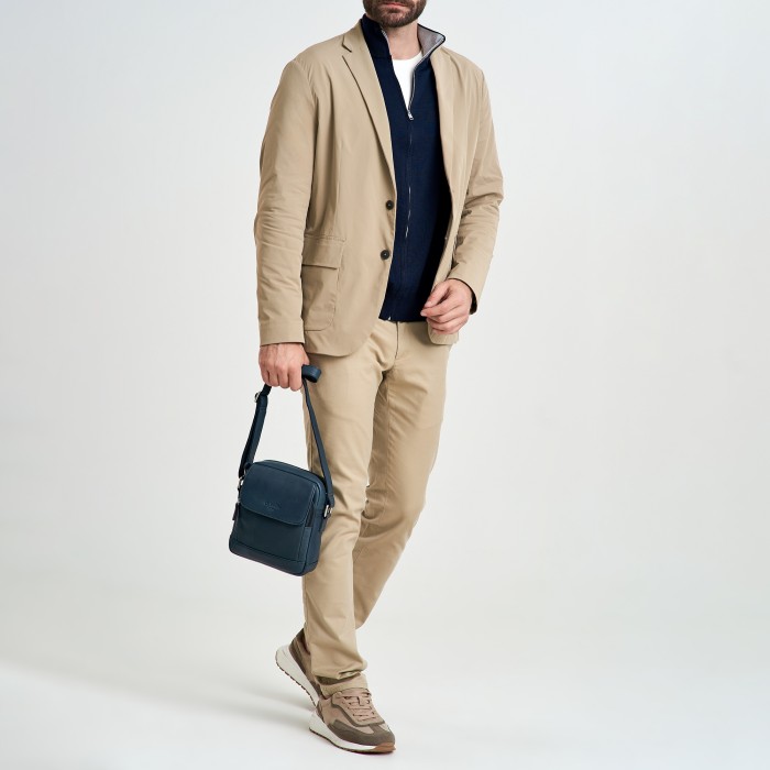 m402805-247-60 сумка через плечо из америки вид сбоку